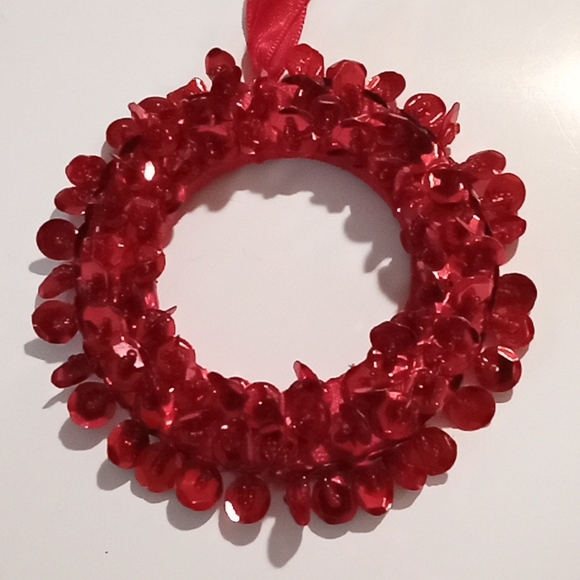 Hallmark Accessories it, Hallmark red sequin wreath ornament qty:1 - Picture 2 of 6